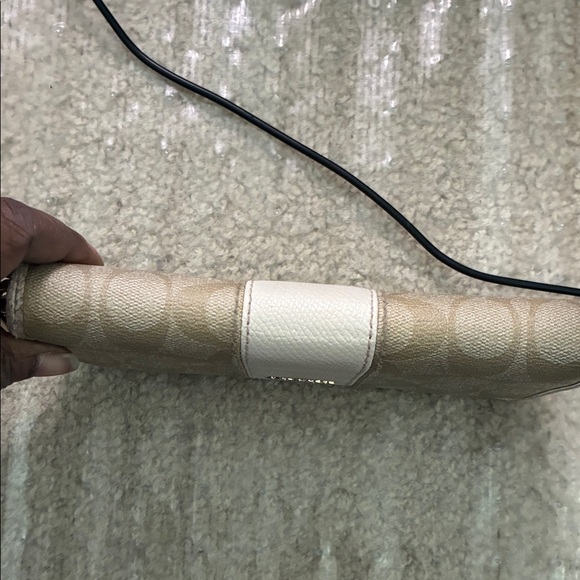 Coach Tan and Cream Signature Wallet - Picture 6 of 8